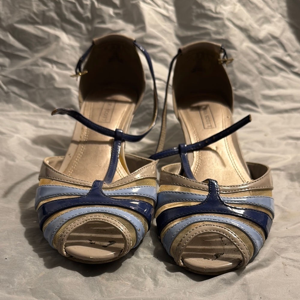 Elegant Women's Strappy Heels - Blue and Beige
